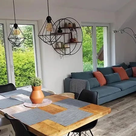 Charming Family House With Garden Near Prague וילה
