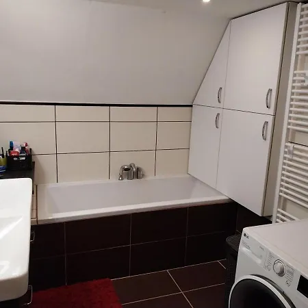 Charming Family House With Garden Near Prague וילה